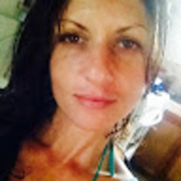 Meet your Posher, Dani - Picture 1 of 1